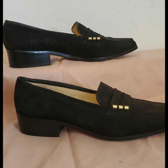 Sacha Black Suade Loafer Pumps Size 5.5 - Picture 4 of 6